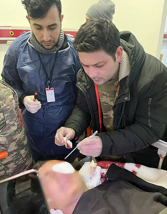 Azərbaycanın hərbi həkimləri Kahramanmaraşda 10 nəfəri əməliyyat edib