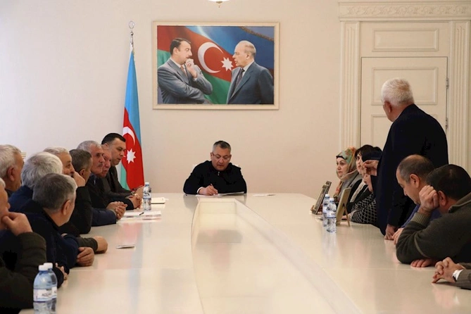 Dövlət Komitəsində Alxaslı kəndinin sakinləri ilə görüş keçirilib — FOTOLAR