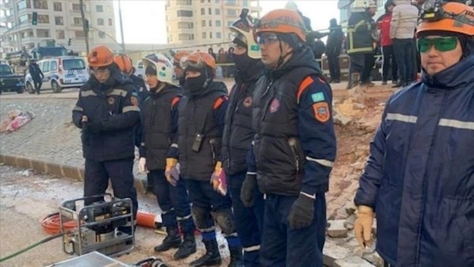 Qazaxıstan xilasediciləri qardaş xalqın köməyinə ilk gələnlərdən olub —FOTO/VİDEO Qazaxıstan xilasediciləri qardaş xalqın köməyinə ilk gələnlərdən olub —FOTO/VİDEO