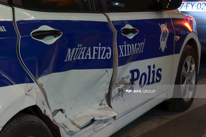 Bakıda polis maşını minik avtomobili ilə toqquşdu — FOTO Bakıda polis maşını minik avtomobili ilə toqquşdu — FOTO