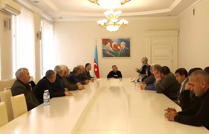 Dövlət Komitəsində Alxaslı kəndinin sakinləri ilə görüş keçirilib — FOTOLAR