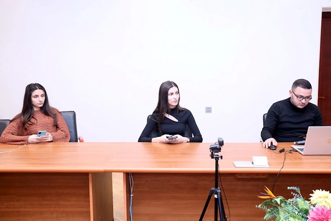 “Azəriqaz” İB-nin abonentlərinin və bu il qazlaşacaq yaşayış məntəqələrinin sayı açıqlandı — FOTO “Azəriqaz” İB-nin abonentlərinin və bu il qazlaşacaq yaşayış məntəqələrinin sayı açıqlandı — FOTO