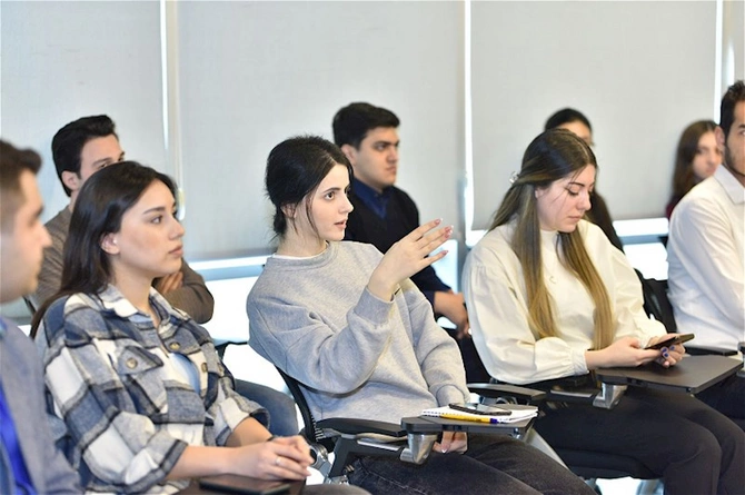 “Gənclər təşkilatlarında media ilə işin effektiv təşkili üzrə bacarıqların artırılması” layihəsinə başlanılıb — FOTO