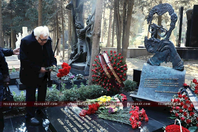 Rüstəm İbrahimbəyovun qəbirüstü abidəsinin açılışı oldu — FOTO