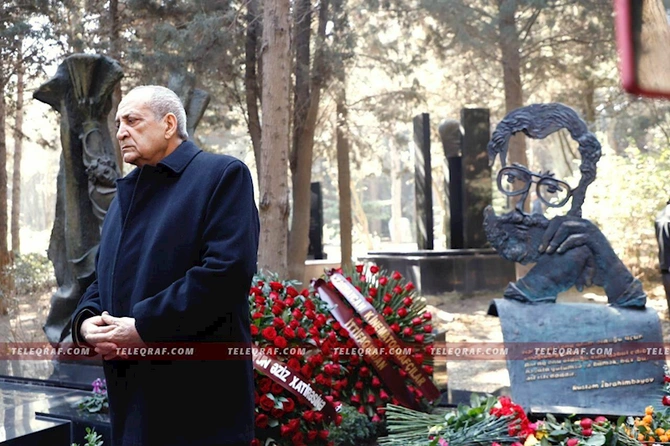 Rüstəm İbrahimbəyovun qəbirüstü abidəsinin açılışı oldu — FOTO