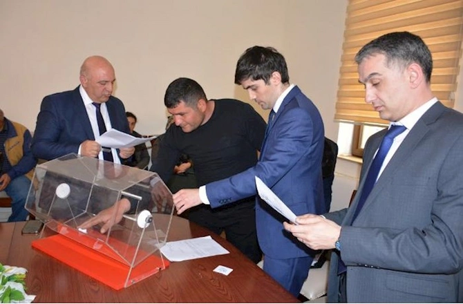 Sabahdan Talış kəndinə köç başlayır — FOTO Sabahdan Talış kəndinə köç başlayır — FOTO