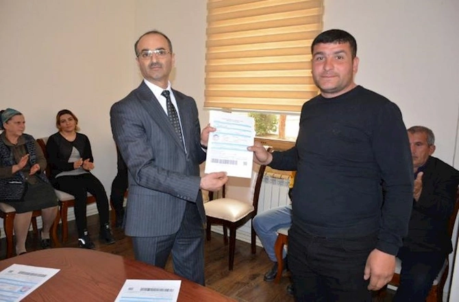 Sabahdan Talış kəndinə köç başlayır — FOTO Sabahdan Talış kəndinə köç başlayır — FOTO