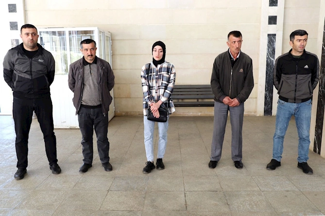 Liman şəhərinin sakinləri Açıq mikrofon aksiyasında müraciətlərini ünvanladılar — FOTO Liman şəhərinin sakinləri Açıq mikrofon aksiyasında müraciətlərini ünvanladılar — FOTO
