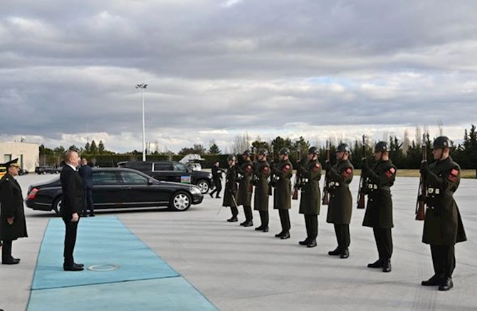 İlham Əliyevin Türkiyəyə səfəri başa çatdı — FOTOLAR