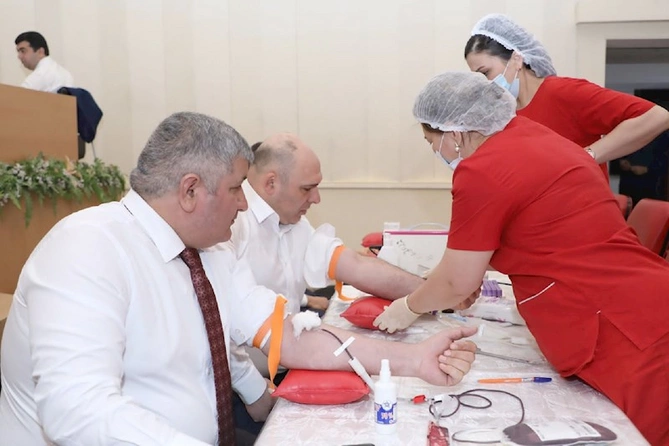 “Azəriqaz” İB-də könüllü qanvermə aksiyası keçirilib — FOTOLAR “Azəriqaz” İB-də könüllü qanvermə aksiyası keçirilib — FOTOLAR