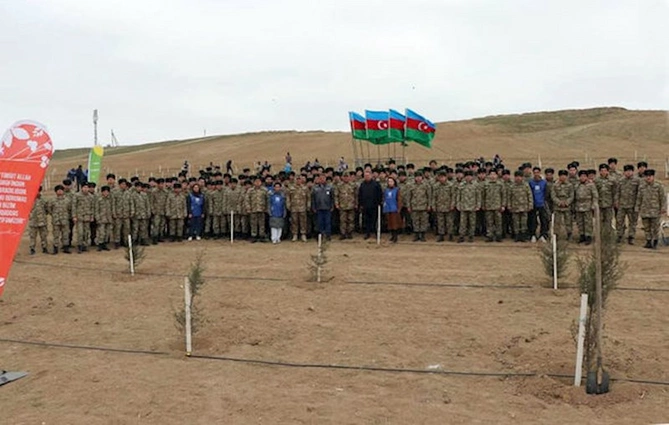 Azərbaycan Ordusunda ağacəkmə aksiyaları keçirilib — FOTO Azərbaycan Ordusunda ağacəkmə aksiyaları keçirilib — FOTO