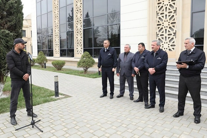 Biləsuvar rayonunun sahibkarları Açıq mikrofon aksiyasından maksimum yararlanmağa çalışdılar — FOTOLAR