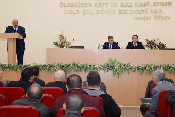 SOCAR “Azəriqaz” İB-də podratçılarla görüş keçirildi SOCAR “Azəriqaz” İB-də podratçılarla görüş keçirildi