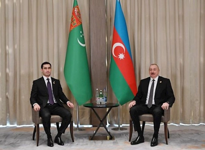 İlham Əliyev Türkmənistan prezidenti ilə görüşüb — YENİLƏNİB (FOTO)