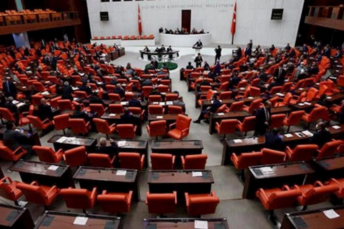 Bu iki deputatın toxunulmazlığı LƏĞV EDİLDİ — FOTO