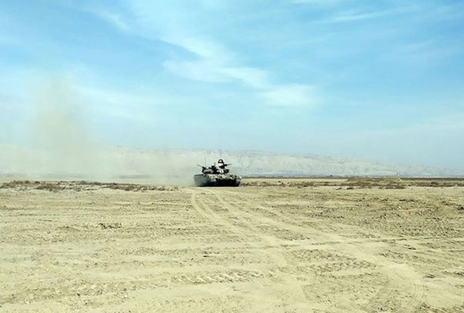 Azərbaycan Ordusunun tank bölmələrinin döyüş hazırlığı yoxlanılıb — FOTO/VİDEO