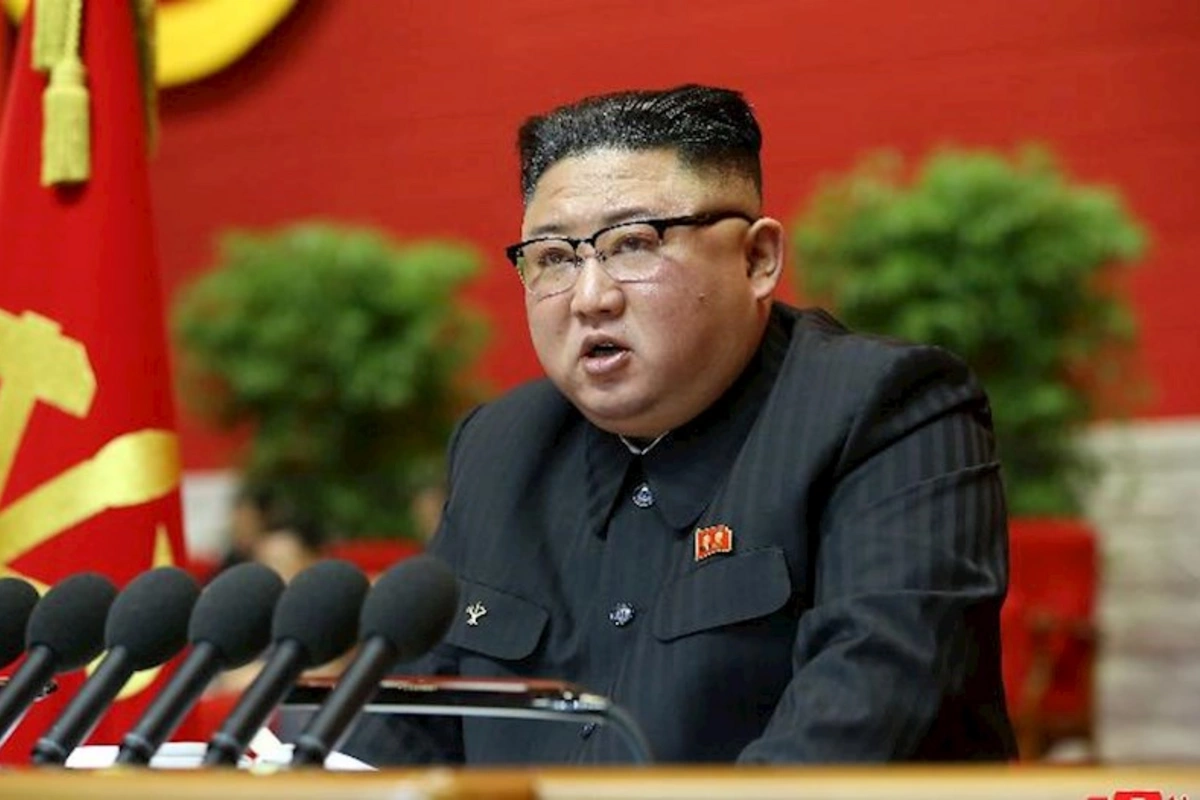 Putin Kim Çen Inı təltif etdi