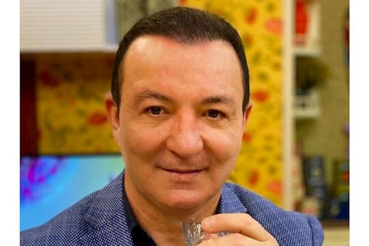 Papaq atıb yazırlar ki, içinə pul qoyun