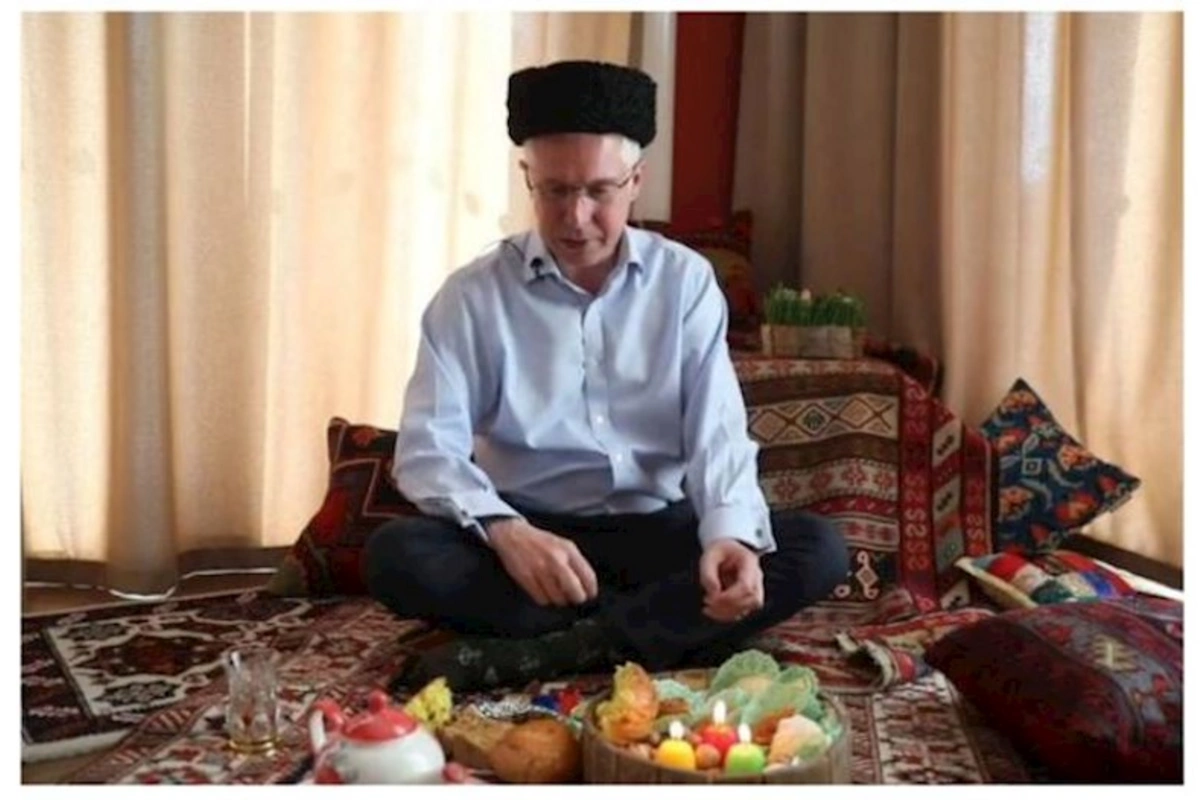 Britaniya səfirindən paylaşım: “Novruz şirniyyatlarının dadına baxdım, bəh-bəh... — VİDEO