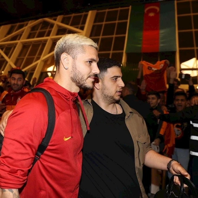 “Qalatasaray” Bakıda belə qarşılandı — FOTOLAR