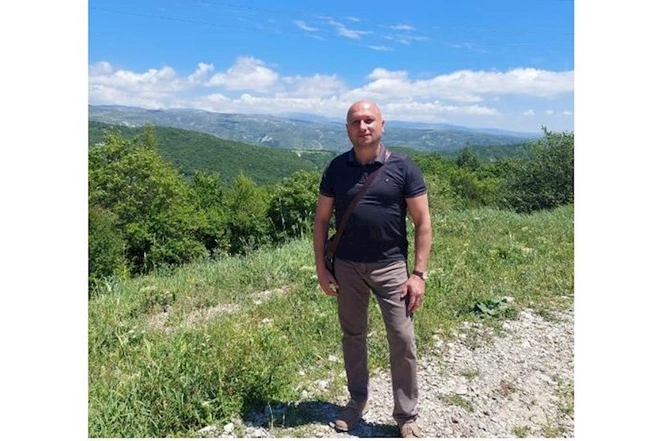 Bakı bulvarında intihar edən şəxs müəllim imiş — FOTO