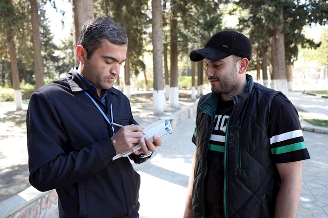 Ağdaşda Açıq mikrofon aksiyası keçirildi — FOTO Ağdaşda Açıq mikrofon aksiyası keçirildi — FOTO