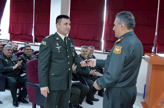Türkiyəyə göndərilən hərbi həkimlərimizə yeni rütbələr verildi — FOTOLAR