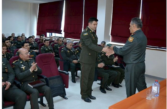 Türkiyəyə göndərilən hərbi həkimlərimizə yeni rütbələr verildi — FOTOLAR