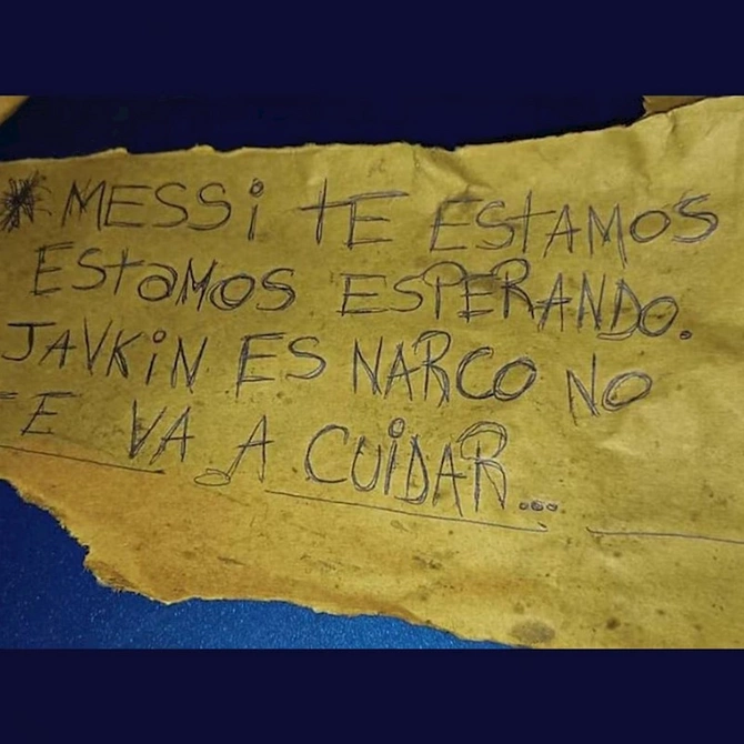Silahla basqın etdilər, Messiyə mesaj verdilər — Səni gözləyirik (FOTO) Silahla basqın etdilər, Messiyə mesaj verdilər — Səni gözləyirik (FOTO)