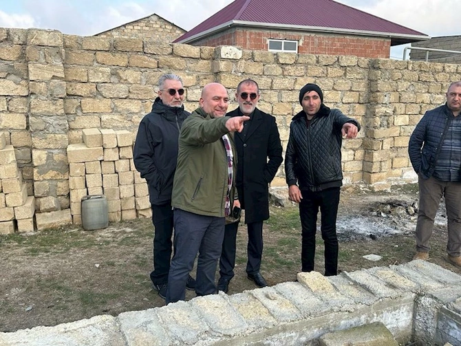 Sərvər Bəşirlinin evi də Türkiyədən gəldi — O iş adamı Bakıda! (FOTO) Sərvər Bəşirlinin evi də Türkiyədən gəldi — O iş adamı Bakıda! (FOTO)