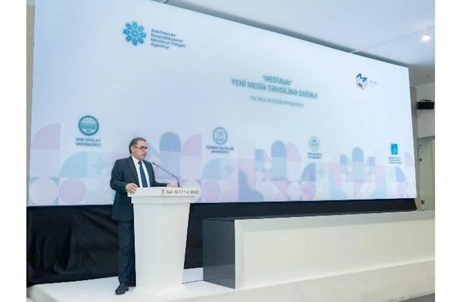 “MEDİAlab” layihəsi çərçivəsində ali təhsil müəssisələrinin tələbələri üçün infosessiya keçirilib — FOTOLAR “MEDİAlab” layihəsi çərçivəsində ali təhsil müəssisələrinin tələbələri üçün infosessiya keçirilib — FOTOLAR