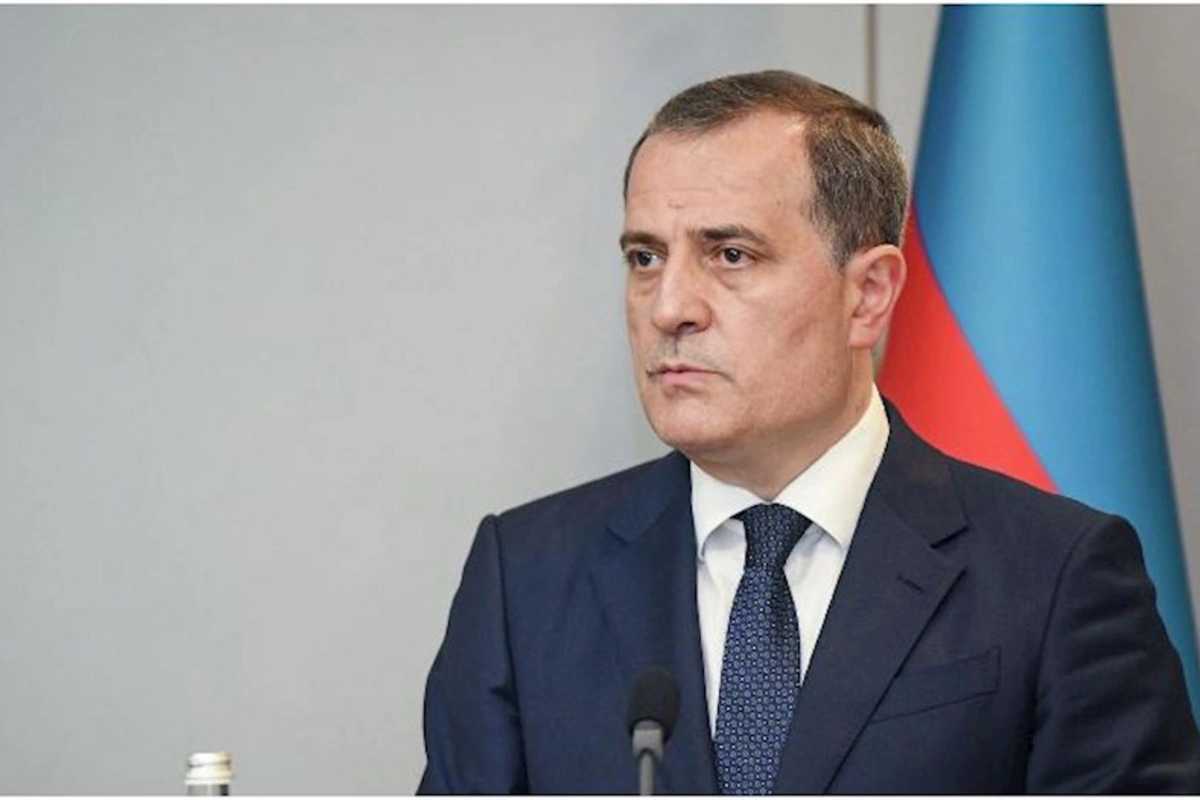 Ceyhun Bayramov Uqandaya getdi