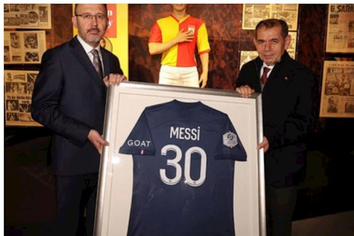 “Qalatasaray” Messinin formasını hərraca çıxaracaq