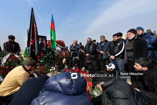 Hacı Şahinin ölümünün üçüncü günündə məzarı başından FOTOREPORTAJ