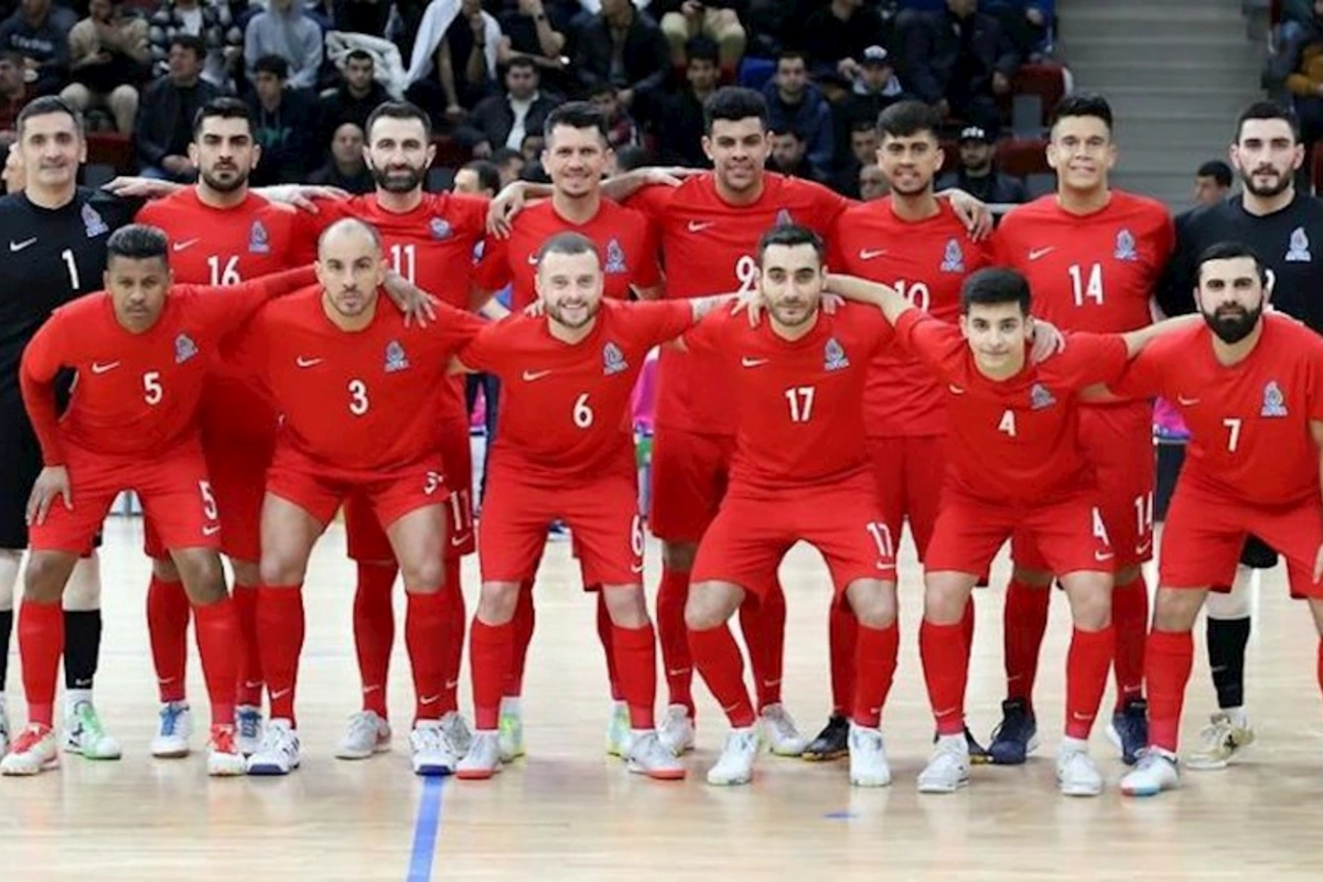 Azərbaycan millisi Polşaya 14 futzalçı ilə yollanıb