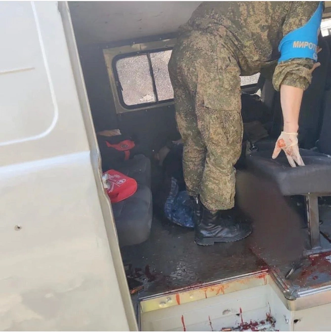 Rus sülhməramlıları insident olan ərazidə erməni silahlı təxribatçılarına yardım göstərir — FOTOFAKT