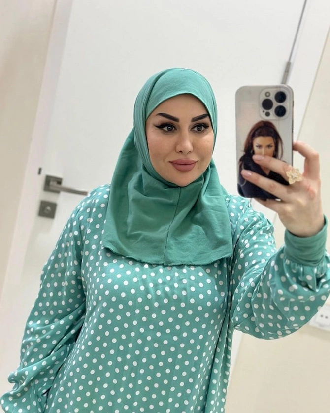 Rəqqasə Fatimə hicab bağladı, namaza başladı — FOTOLAR