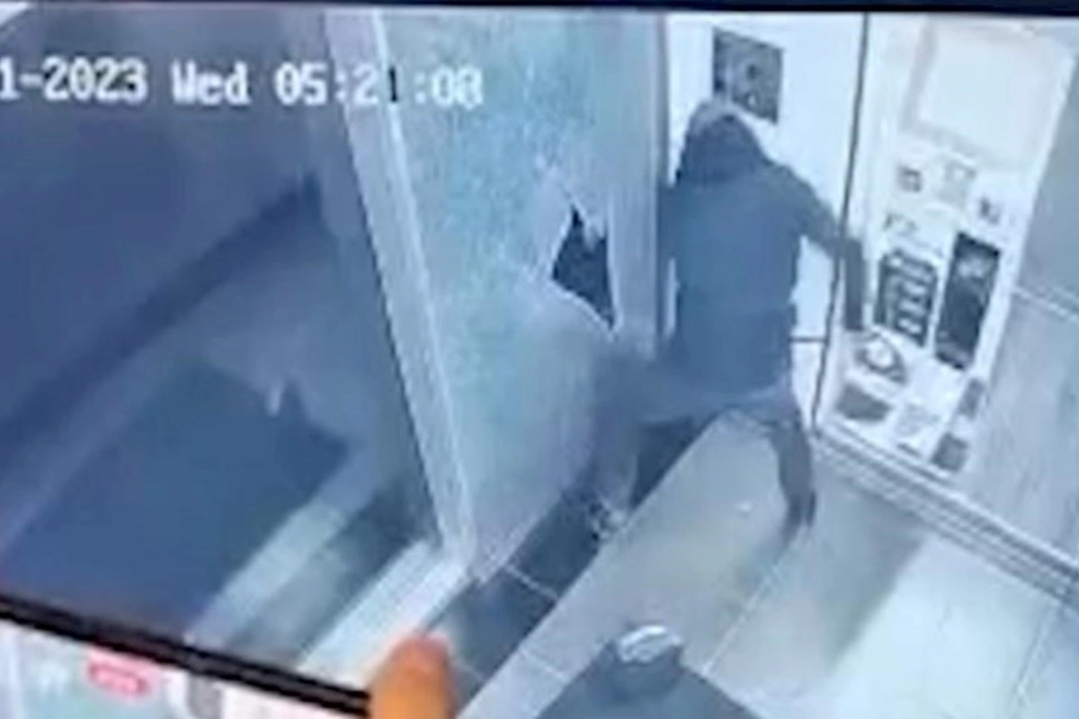 Bakıda terminaldan 29 min oğurlayan şəxs tutuldu — VİDEO