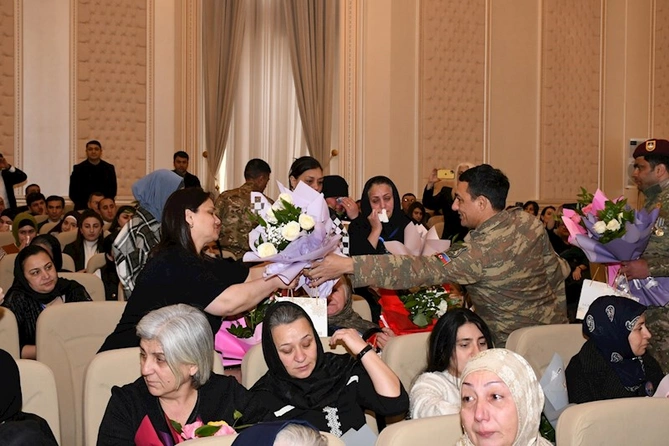 Abşeronda şəhid ailələrinin xanım üzvləri Beynəlxalq Qadınlar Günü münasibətilə təbrik edildi