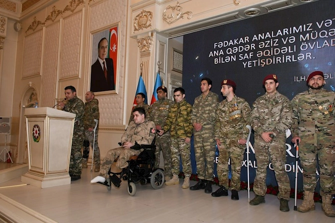 Abşeronda şəhid ailələrinin xanım üzvləri Beynəlxalq Qadınlar Günü münasibətilə təbrik edildi