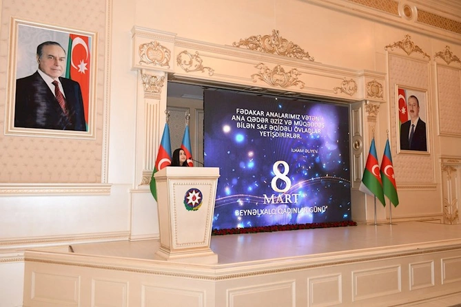 Abşeronda şəhid ailələrinin xanım üzvləri Beynəlxalq Qadınlar Günü münasibətilə təbrik edildi