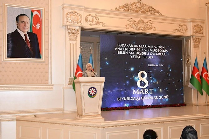 Abşeronda şəhid ailələrinin xanım üzvləri Beynəlxalq Qadınlar Günü münasibətilə təbrik edildi