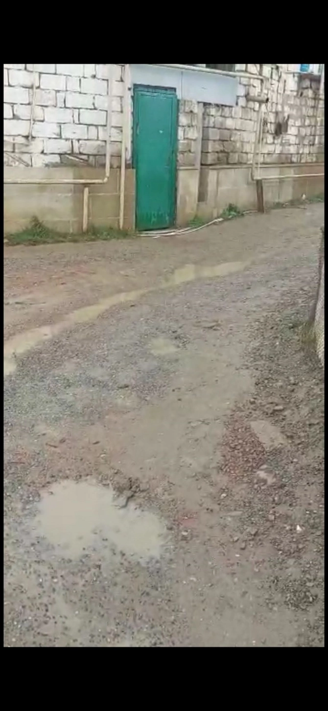 Səbail sakinləri küçələrin bərbad vəziyyətindən şikayət edir — VİDEO/FOTO Səbail sakinləri küçələrin bərbad vəziyyətindən şikayət edir — VİDEO/FOTO