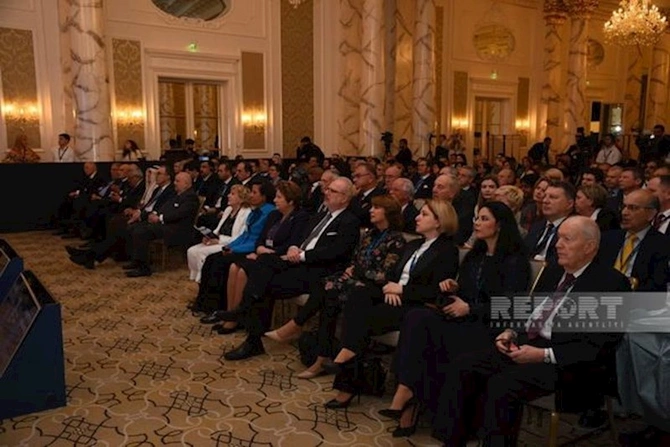X Qlobal Bakı Forumu çərçivəsində ilk panel iclası keçirilib — FOTO X Qlobal Bakı Forumu çərçivəsində ilk panel iclası keçirilib — FOTO