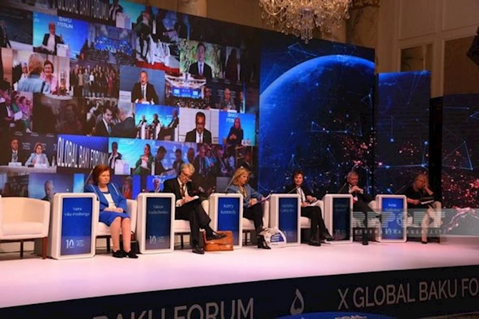 X Qlobal Bakı Forumu çərçivəsində ilk panel iclası keçirilib — FOTO X Qlobal Bakı Forumu çərçivəsində ilk panel iclası keçirilib — FOTO