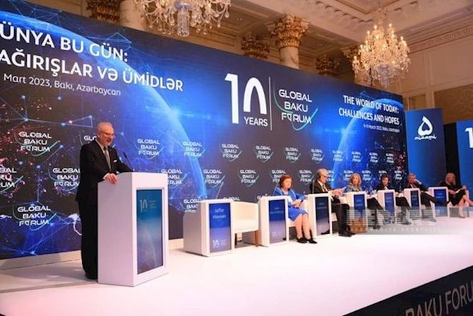 X Qlobal Bakı Forumu çərçivəsində ilk panel iclası keçirilib — FOTO X Qlobal Bakı Forumu çərçivəsində ilk panel iclası keçirilib — FOTO