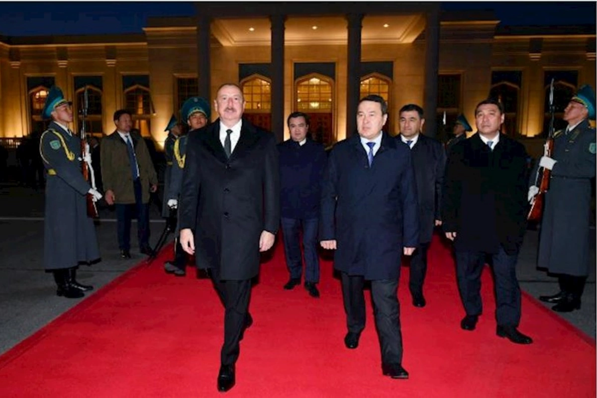İlham Əliyevin Qazaxıstana rəsmi səfəri başa çatdı — FOTOLAR