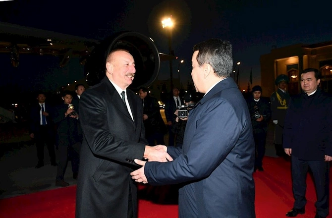 İlham Əliyevin Qazaxıstana rəsmi səfəri başa çatdı — FOTOLAR