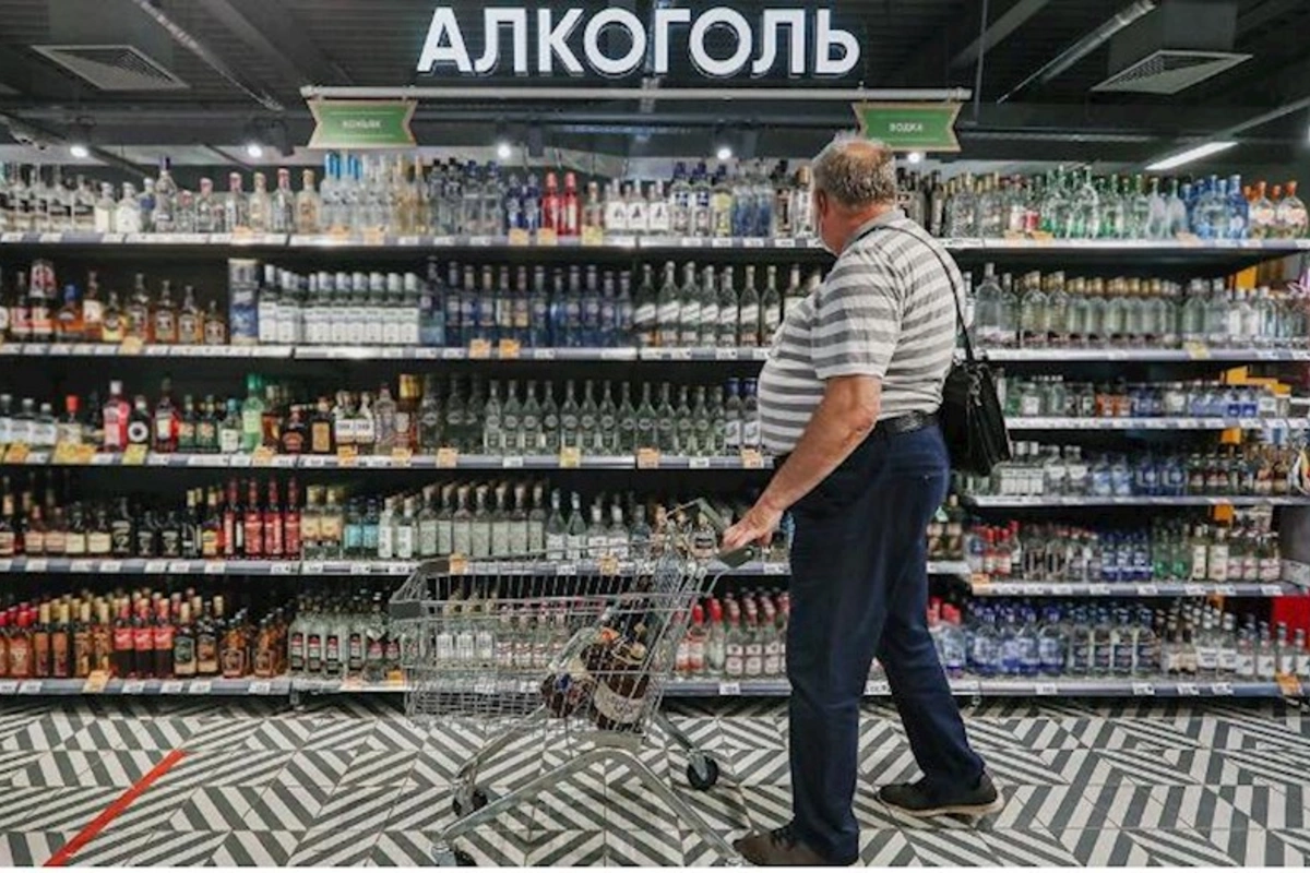 Rusiyadan ən çox araq idxal edən ölkələr: Siyahıda Azərbaycan da var