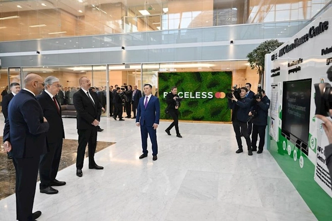 Azərbaycan və Qazaxıstan prezidentləri Astana Beynəlxalq Maliyyə Mərkəzində — FOTOLAR Azərbaycan və Qazaxıstan prezidentləri Astana Beynəlxalq Maliyyə Mərkəzində — FOTOLAR